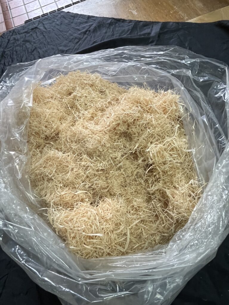 　クッション　　【カバーはオプション】　製造直売　送料無料